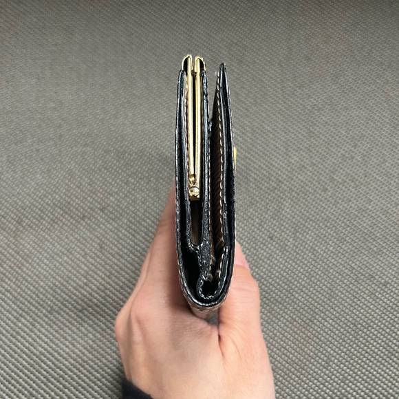 Authentic Rare Excellent Condition Fendi Zucchino Patent Leather KissLock Wallet - Picture 8 of 13